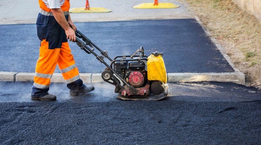 Professional gutter cleaning in Winston, GA